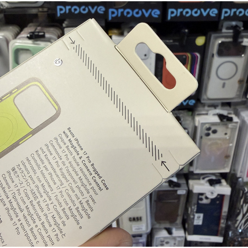 Чехол накладка Beats Rugged Case MagSafe iPhone 17 Pro Gray