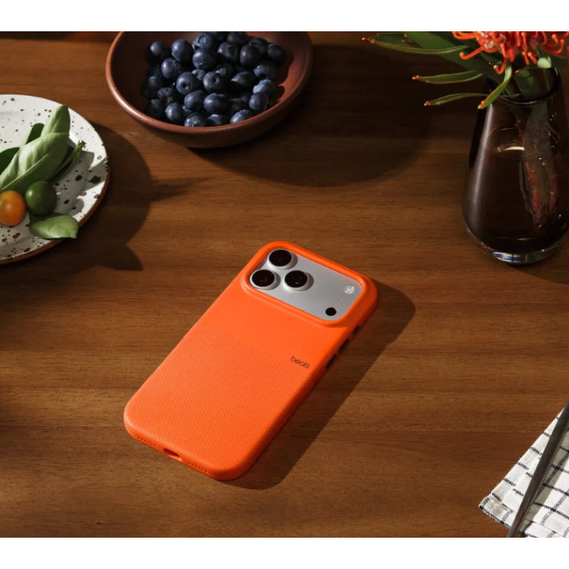 Чехол накладка Beats Rugged Case MagSafe iPhone 17 Pro Orange